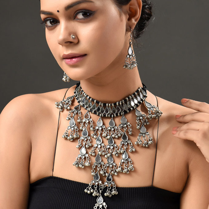 Jemila Mirror Choker