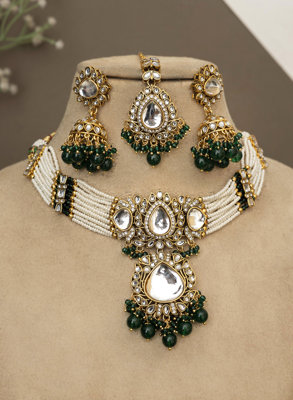 Keerti Necklace Set